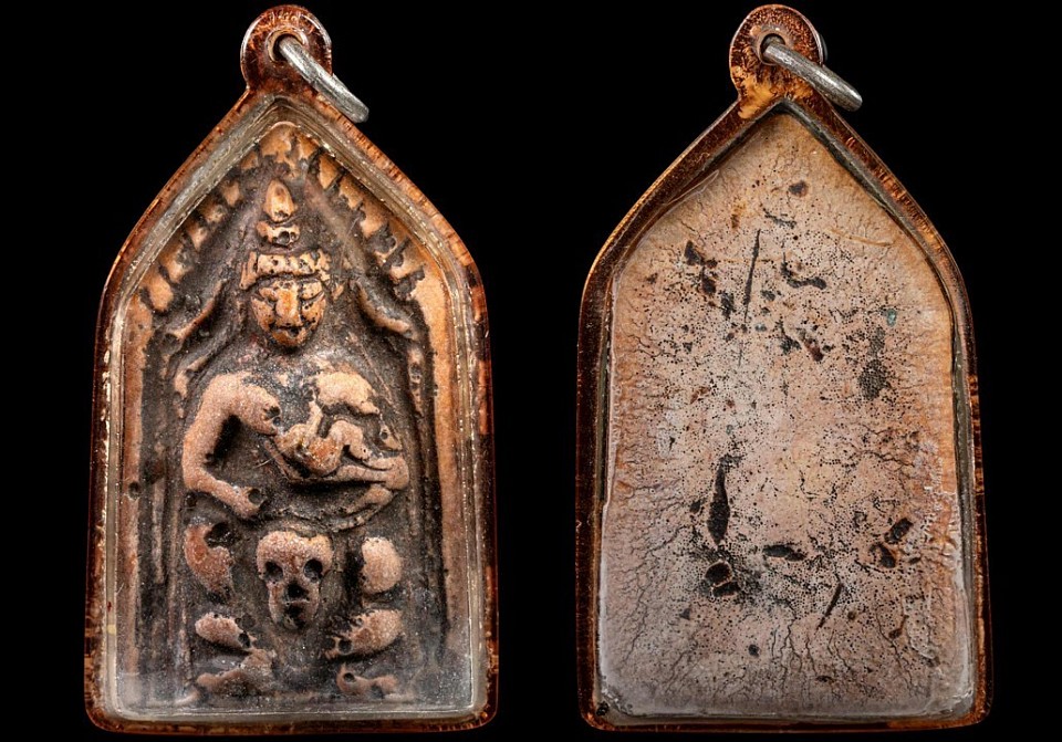 ขุนแผนขี่โหงพราย เนื้อผงผสมว่าน หลวงพ่อกวย วัดโฆสิตาราม องค์ที่ 12